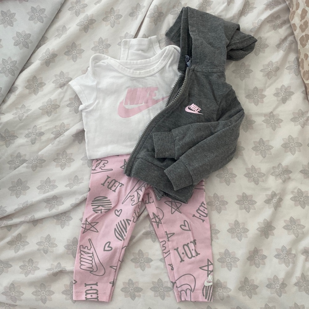 NIKE BABYGIRL SET